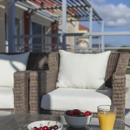 Вилла Dialiskari Маратополис