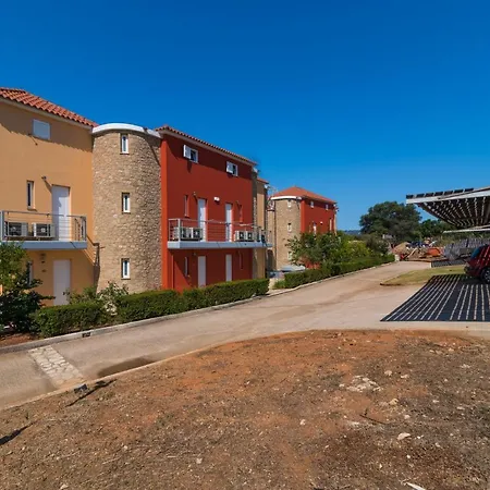 Dialiskari Villa Marathopoli