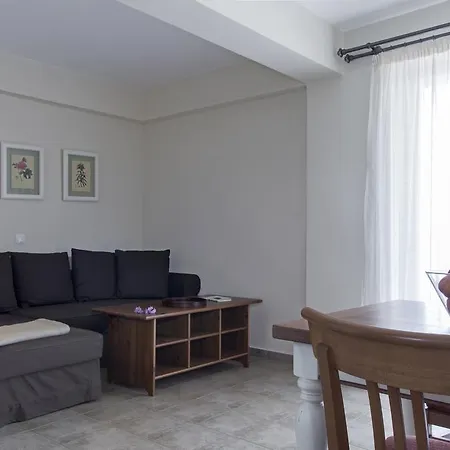 Dialiskari Villa