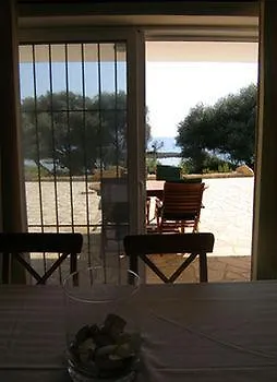 Dialiskari Villa *